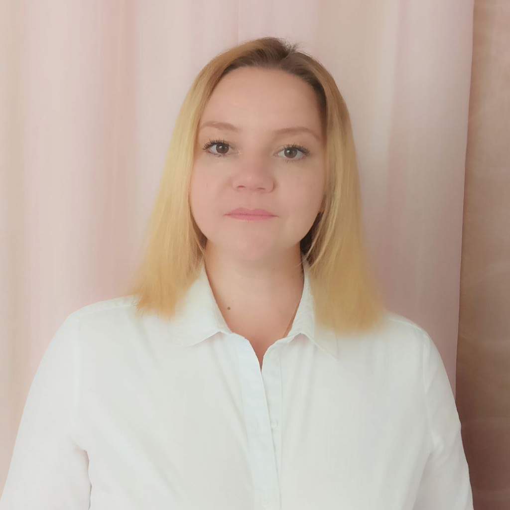 савина портрет.png